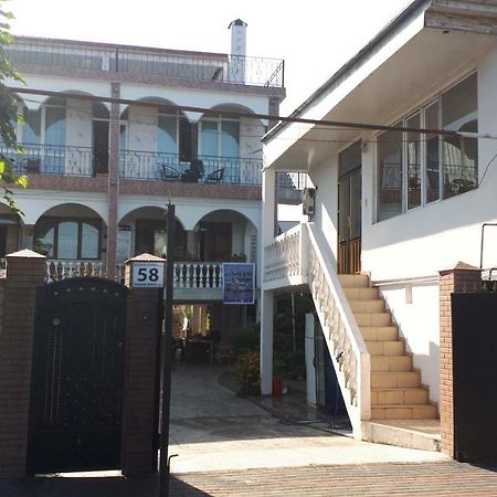 Merab House Batumi Exterior foto