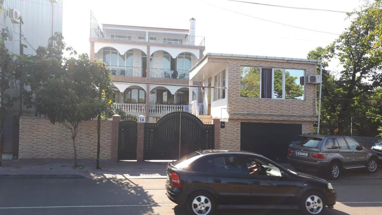 Merab House Batumi Exterior foto